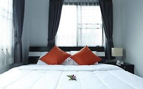 The Cube Sathorn Boutique Hotel เดอะ คิวบ์ สาทร บูติค โฮเทล Near Bts Surasak